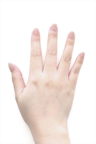 細い指に似合う指輪